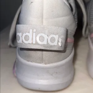 Adidas Cloudfoam Pure‎ Sneakers Women’s Size 4– Gray & White with Pink Accents thumbnail 8