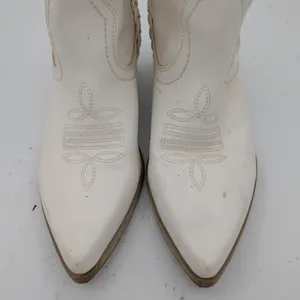 DV Dolce Vita Karyn White Western Ankle Boots Women 8.5 Braided Pointed Toe thumbnail 4