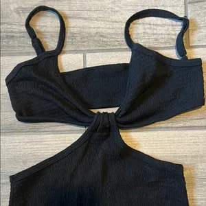 Lilyful Black cutout Mini Dress thumbnail 2