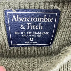 Abercrombie Fitch Women Green Ribbed Knit Button Detail Long Sleeve Sweater‎ M thumbnail 5