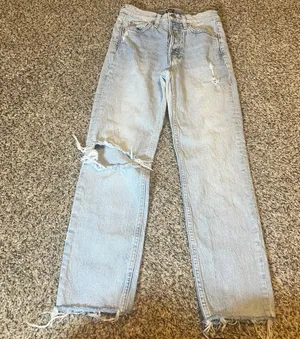 GAP Denim Cheeky‎ Straight Jeans Light Wash Ripped Distressed Raw Hem Size 00 24 thumbnail 1