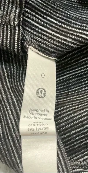 Lululemon shorts thumbnail 4