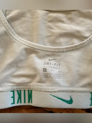 Nike Dri-FIT Sports Bra / Crop Top thumbnail 3
