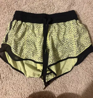 Lululemon Shorts thumbnail 1