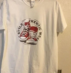 COPY - Gildan T shirt M with graphic print thumbnail 7