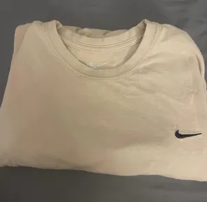 Nike T-Shirt thumbnail 3