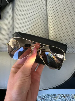 Ray-Ban Sunglasses thumbnail 2
