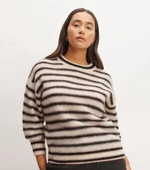 Everlane Cocoon Crew Sweater in Alpaca thumbnail 1