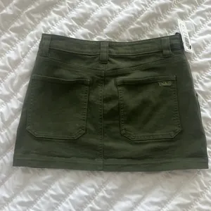 TNA MINI CARGO SKIRT!! Green Size 0 thumbnail 2
