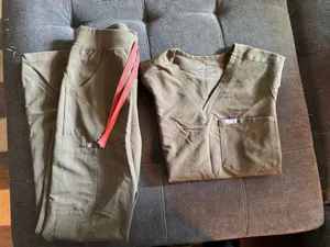 FIGS Scrubs Set thumbnail 1