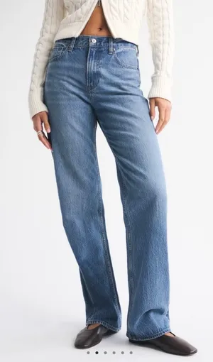 Abercrombie&Fitch ‘The Loose High Rise’ Jeans thumbnail 1