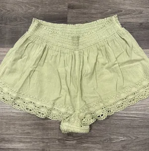 BDG Urban Outfitters Women’s Green Pull On Lace Trim Gauzy Cotton Shorts Sz L thumbnail 1