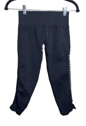 Fabletics compression‎ capri leggings xs thumbnail 1