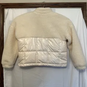 Fabletics Size Medium Nelly Mixed Media Half Zip‎ Ivory Pocket Pull Over Sherpa thumbnail 4