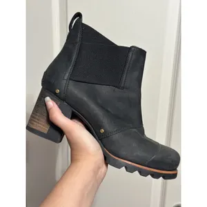 Sorel Addington Chelsea Leather Boots Block Heel Minimalist Gorp Waterproof thumbnail 2