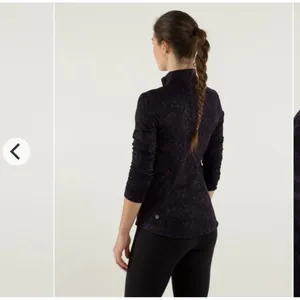 Lululemon Forme Baroque Deep Zinfandel Print Full Zip Jacket‎ Women's Size 8 thumbnail 3