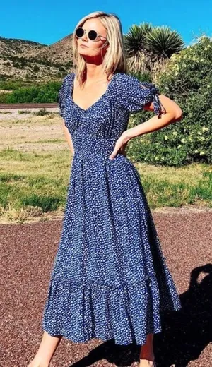✨ Moon River
Blue Dot Dress✨ thumbnail 1