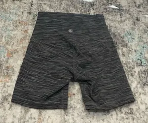 Lululemon shorts thumbnail 1