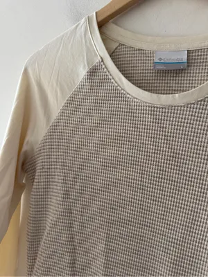 Columbia Cream and Gray Waffle Knit Thermal Long Sleeve Top‎ thumbnail 2