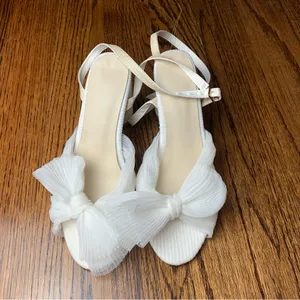 Elegant White Women's Heeled Sandals Bow Size 9 thumbnail 2