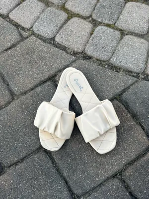 sandles Tan Size 7 thumbnail 2