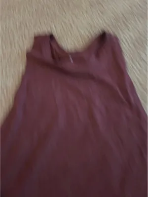ab10 Open side gym work out top size medium woman Red thumbnail 2