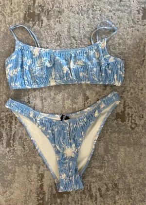 Triangl Bikini Set thumbnail 1