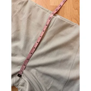 LULULEMON Ribbed Softstreme‎ Zip-Leg High-Rise Cropped Pants Size 10 In Bone thumbnail 6
