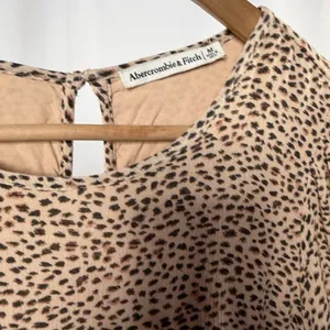 Abercrombie & Fitch Tan Long Sleeve Mini Dress in Leopard Tan‎ Black Medium thumbnail 3