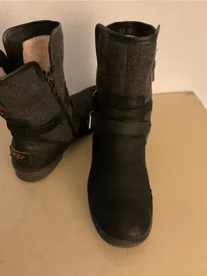 UGG women Black Leather and Gray Wool Moto simmens Boots US 8.5 thumbnail 3