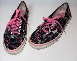Hello kitty vans  thumbnail 1