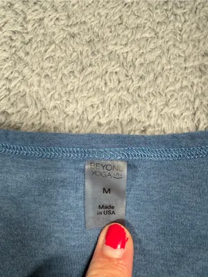 Beyond yoga Light Blue Long Sleeve shirt medium thumbnail 3