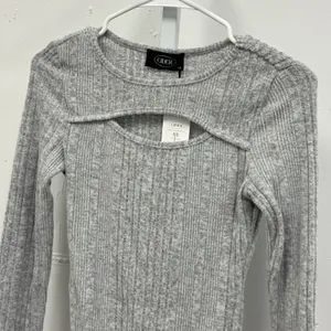 NWT Cider Grey Ribbed Long Sleeve Cutout Bodysuit XS Heather Gray Snap Closure‎ thumbnail 3