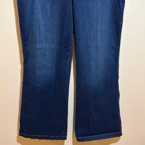 SPANX Pull-On Flare Jeans in Midnight Shade Medium Wash Size 3X Stretchy Denim thumbnail 8
