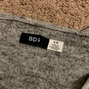 ‎Bdg v neck sweater small thumbnail 7