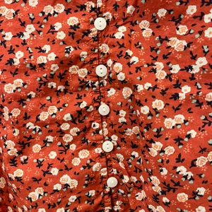Universal Threads Micro Floral Baby Doll Short Sleeve Orange Shirt - Size Small thumbnail 3