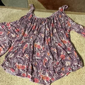 Free People Boho Cold Shoulder Blouse Womens Large Purple Paisley Bell Sleeve thumbnail 8