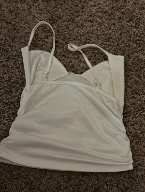 White Tank thumbnail 1