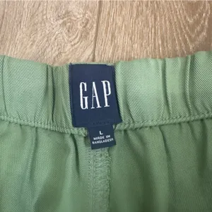 NWT Gap Tencel Short Size Large Loden Frost thumbnail 5