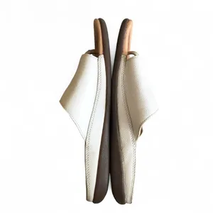 Acorn Women’s White Leather Toe-Post Slide Sandals 8 thumbnail 6