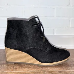 Dr. Scholls Ceelia Black Chukka Wedge Booties thumbnail 2