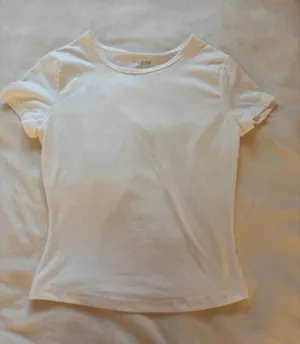 White Brandy Melville Baby Tee Size S thumbnail 1