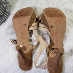 VINCE CAMUTO Women's Size 9.5 Wide Beige Ankle Strap, Open Toe Heels thumbnail 12