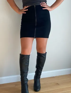 Mini Black Pencil Skirt! thumbnail 1