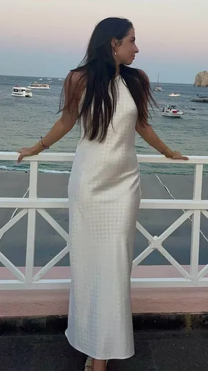 dress thumbnail 1