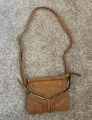 Brown purse thumbnail 1