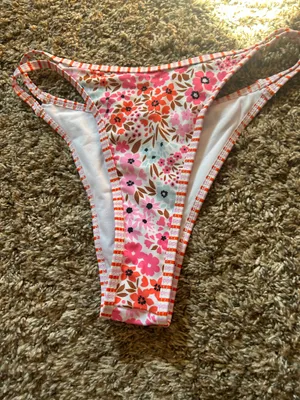 Amazon Bikini Set thumbnail 3