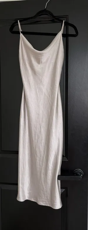 Whyte Valentyne silver satin cowl neck midi slip dress size AU6 size US2 thumbnail 1
