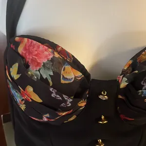 Small corset. Excellent detail. Small thumbnail 2