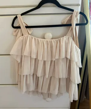 Entro ruffle top thumbnail 1